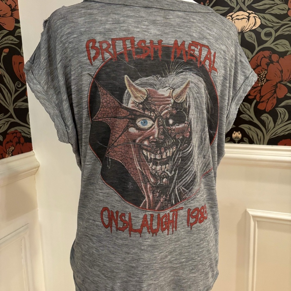 Vintage 1983 Iron Maiden Graphic Tee ๐ฌ๐ง - Picture 4 of 8